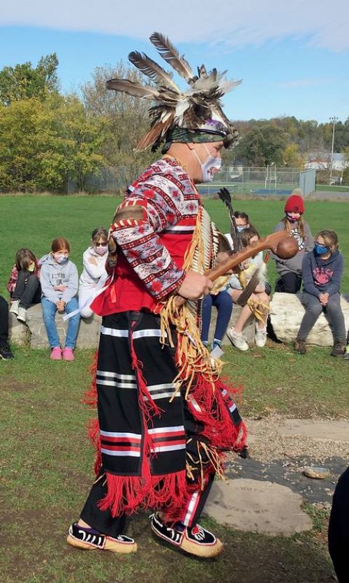 Kevin, a member of the Bear Clan of the Six Nations Mohawks, anced and shared stories and culture with Louborough Public School students.