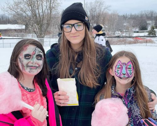 Residents enjoy the outdoors at the South Frontenac Snow Social.