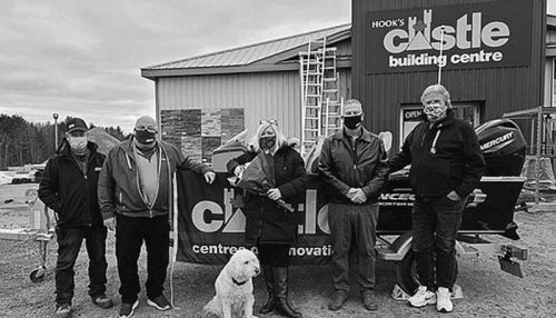 L to R -  Tracy Hook, Bruce Holman (Castle rep), Lori Noonan(with her dog), Doug Keeling (Castle Rep) and Steve Smart.. 