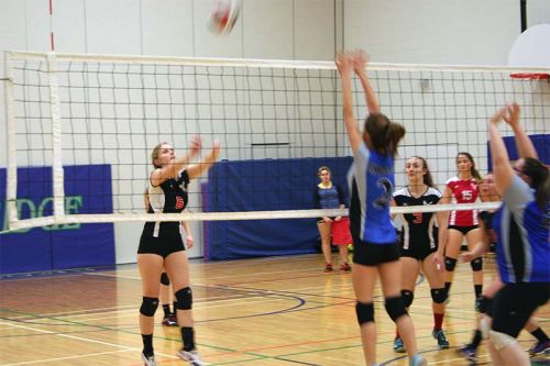 Sydenham Golden Eagle Danielle Miles returns the Griffins’ serve last Monday night in Sharbot Lake.