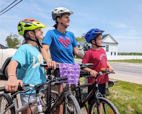Mia Craig with her children, Sloan and Xavier.