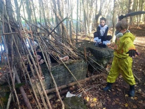 It looks as if someone is about to be murdered, but it’s just an acted scene by three of many kids in this spine-chilling Haunted Forest! No one was hurt during the performance of this terrifying scene in this supernatural forest!