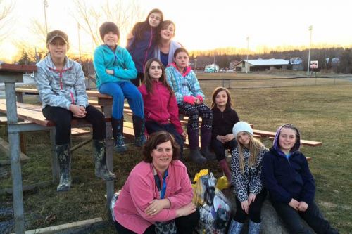 The 1st Sydenham Girl Guides clean up of the shoreline area around The Point in Sydenham 