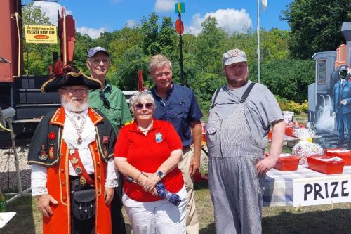 L to R Town Crier Paddy O’Connor, Derek Redmond, Frances Smith, John Jordan, Jonathan Wisteard