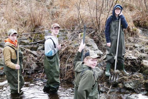 NAEC students working at Boundary Creek