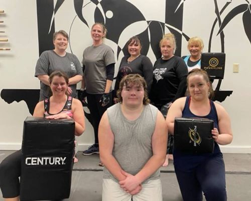 Back Row; Nicole Greenstreet, Lynette Whan, Angie Sergeant, Leslie Merrigan, Candy Claessen Front row: Sarah Price, Riley Merrigan, Taylor McCullough.