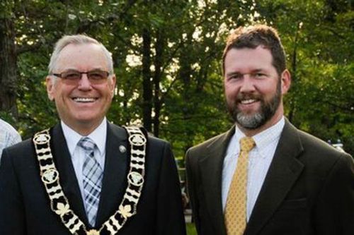 Scott Reid (r) with Frontenac County Warden Dennis Doyle in Harrowmsith