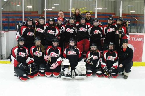 Front row l-r: Claire Willis, Rebecca Kaiser, Jaclyn Kennedy, Rhiannon Murphy, Brandy Treadgold, Mel Kennedy, Coach Lynn Newton; back row l-r: Megan Peters, Kailiegh Churchmuch, Adele Frink, Dana Fallis, Katherine Newton, Chloe Watson, Ellie Hudson, Brittany Campbell, Hannah Smail; back: Steve Frink, Deeann Kennedy, Mitch Fallis