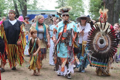 This was one of the biggest Silver Lake Powwows yet, certainly in terms of colourful regalia and the number of dancers.
